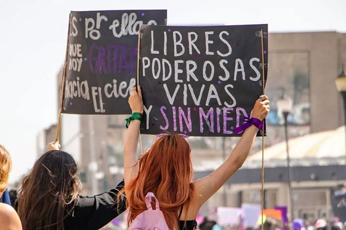 Día Internacional de la Mujer: medios destacan su rol como actores clave para una sociedad más igualitaria 